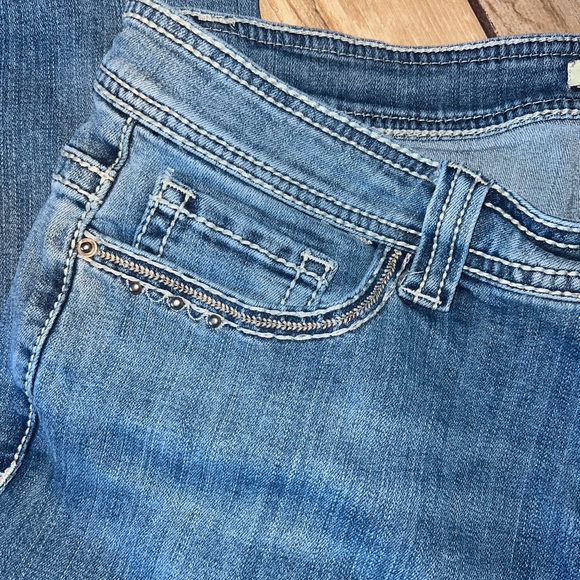 Reba Jeans - Picture 4 of 5